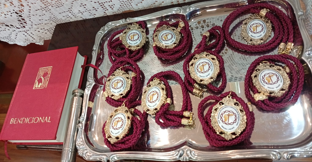 TOMA POSESION JUNTA DIOCESANA SEPT 202509 MEDALLAS RED